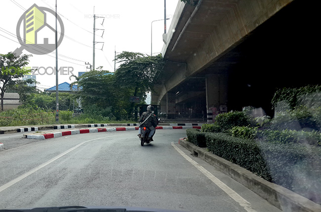 Aspire Sathon Taksin Brick-Zone