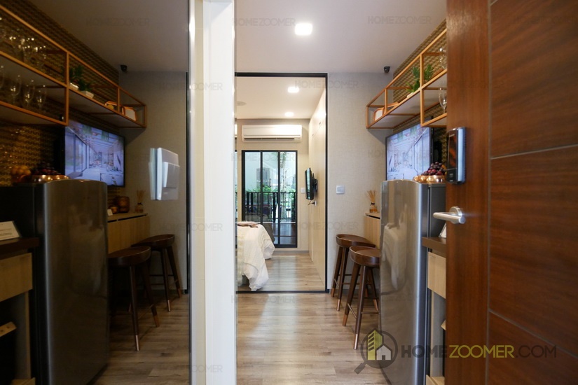 Brown Condo phaholyothin 67