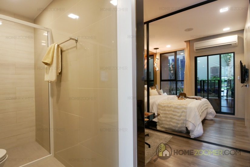 Brown Condo phaholyothin 67