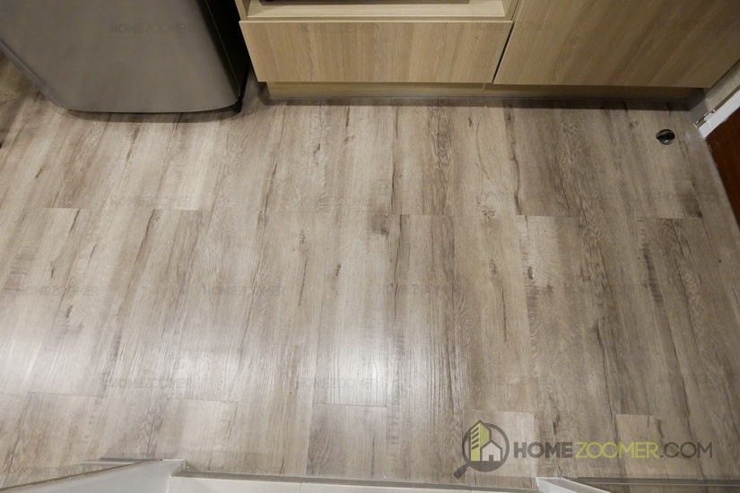 Brown Condo phaholyothin 67