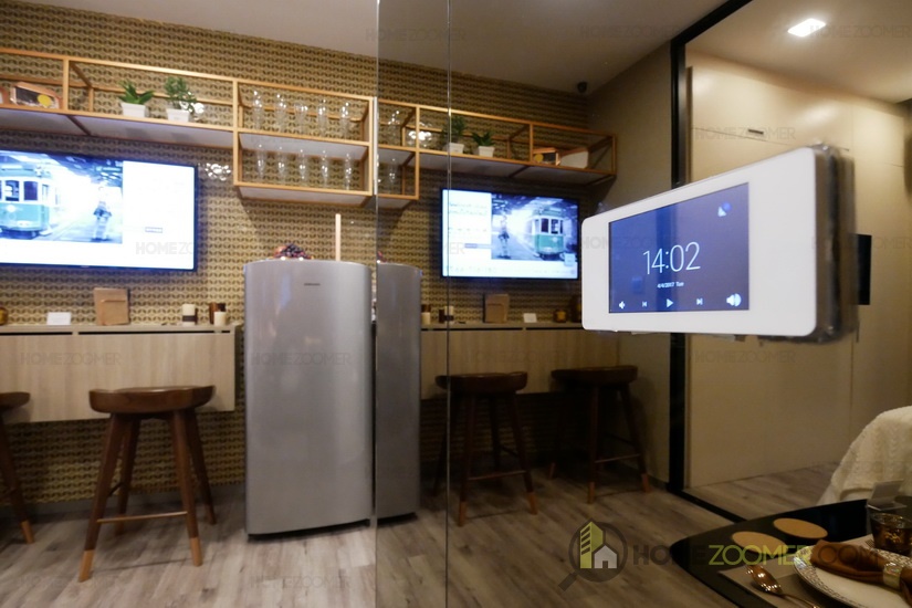 Brown Condo phaholyothin 67