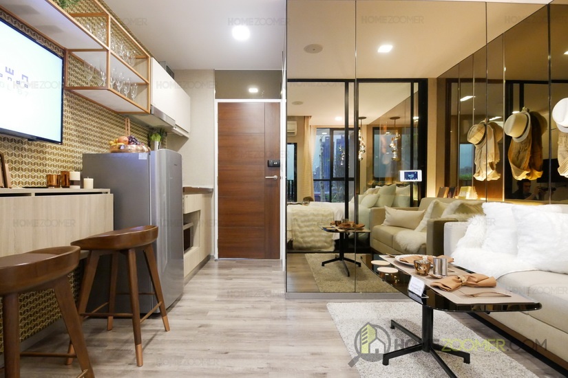 Brown Condo phaholyothin 67