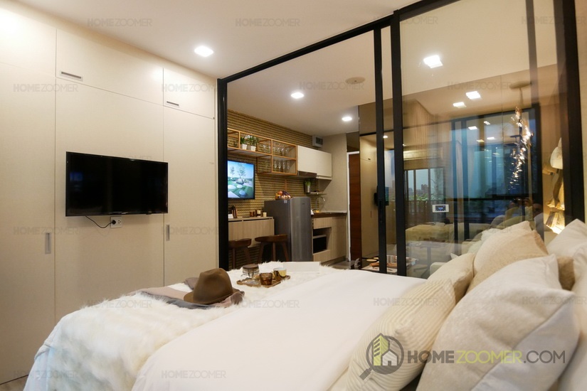 Brown Condo phaholyothin 67