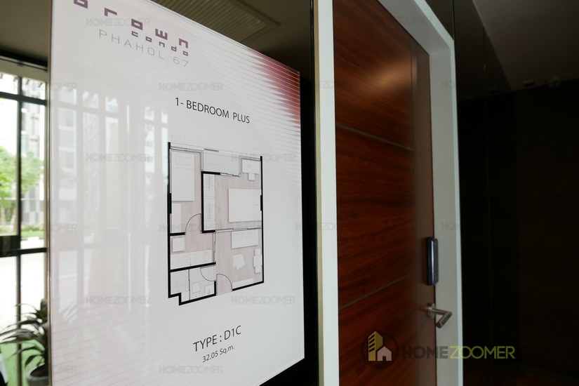 Brown Condo phaholyothin 67