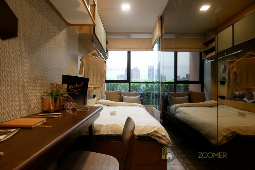 Brown Condo phaholyothin 67