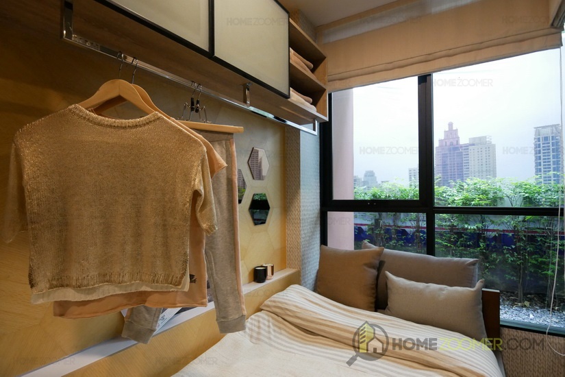Brown Condo phaholyothin 67