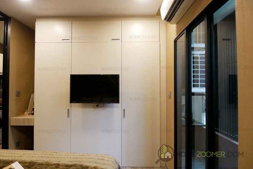 Brown Condo phaholyothin 67