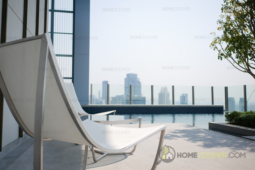 THE DIPLOMAT SATHORN