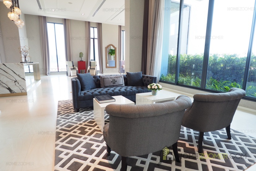 THE DIPLOMAT SATHORN