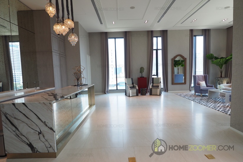 THE DIPLOMAT SATHORN