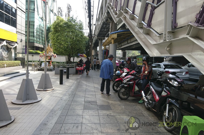 THE DIPLOMAT SATHORN