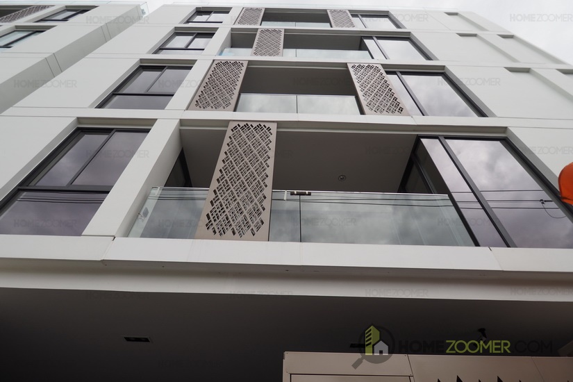 Issara Collection Sathorn
