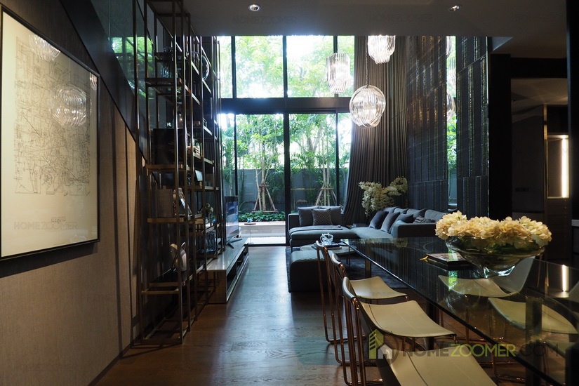 Issara Collection Sathorn