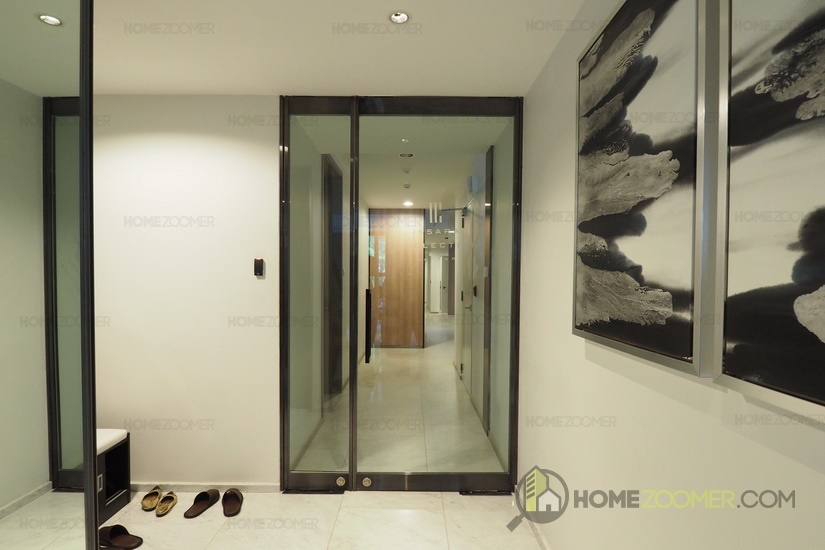 Issara Collection Sathorn