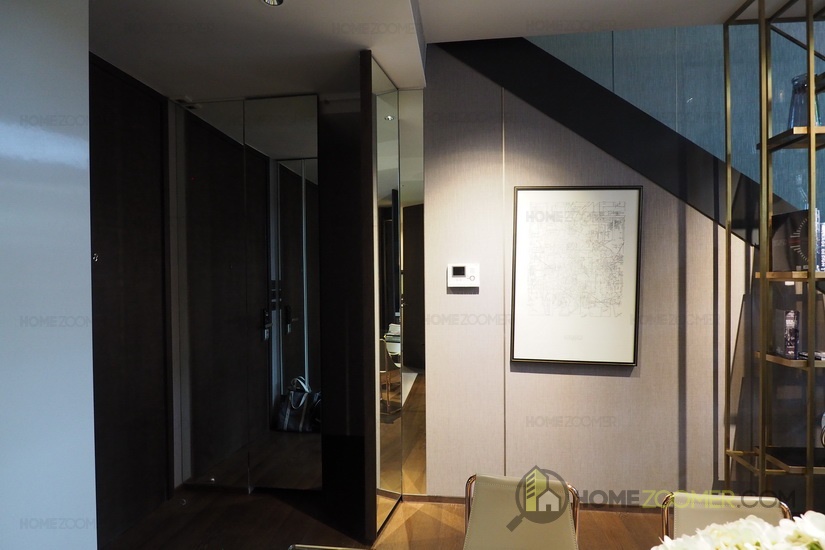 Issara Collection Sathorn