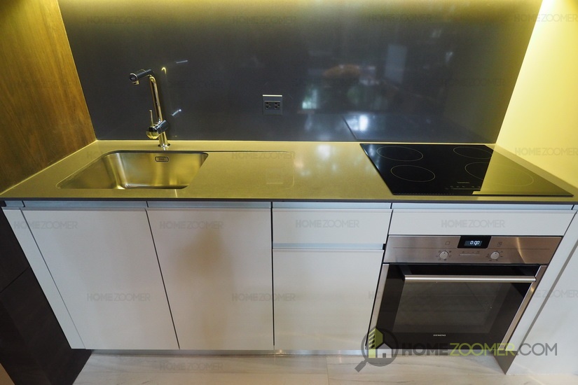 Issara Collection Sathorn