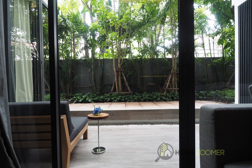 Issara Collection Sathorn