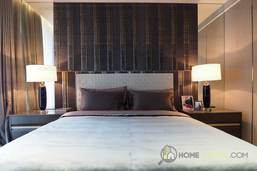 Issara Collection Sathorn