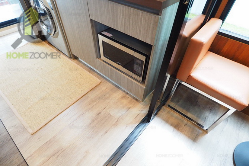 BROWN 32 (บราวน์ 32)