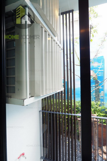 BROWN 32 (บราวน์ 32)