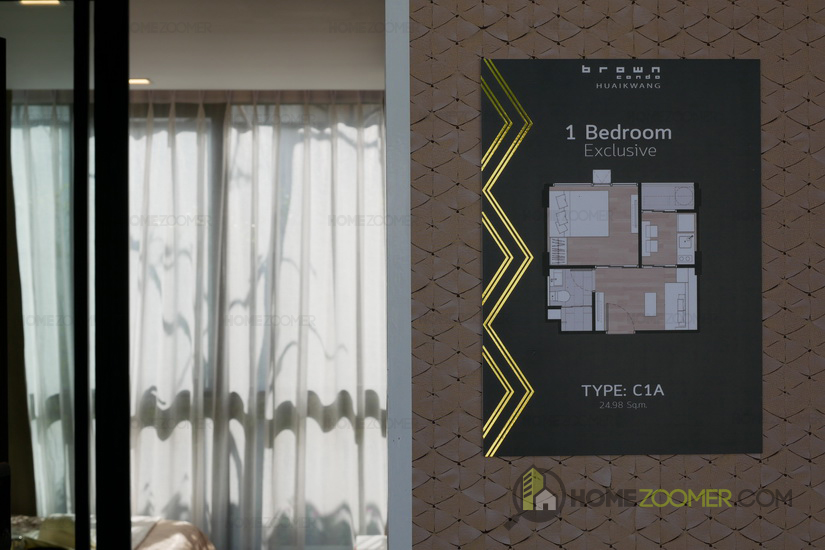 BROWN CONDO HUAI KHWANG