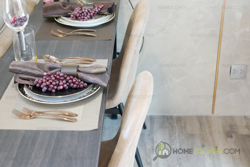BROWN CONDO HUAI KHWANG