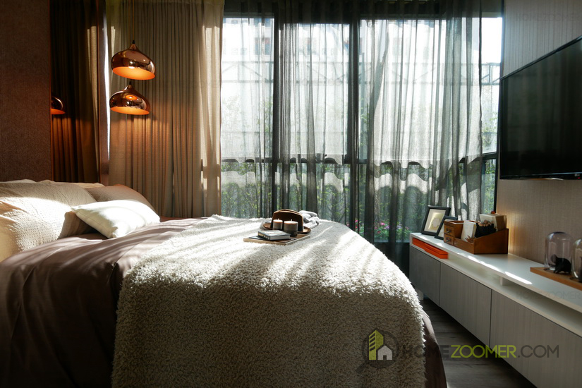 BROWN CONDO HUAI KHWANG