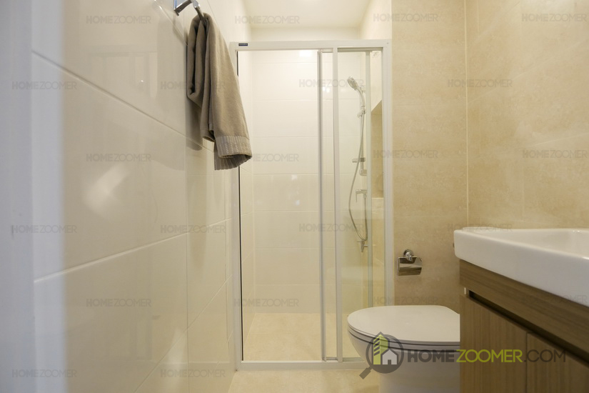 BROWN CONDO HUAI KHWANG