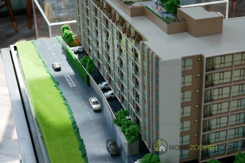 BROWN CONDO HUAI KHWANG