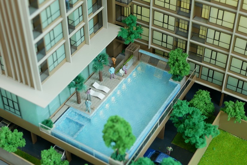 BROWN CONDO HUAI KHWANG