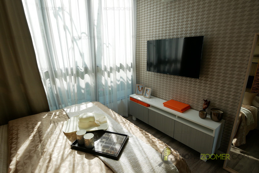 BROWN CONDO HUAI KHWANG