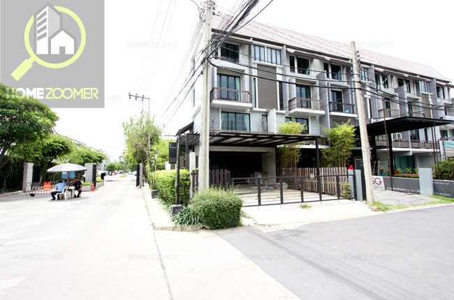 Areeya Mandarina sukhumvit 77
