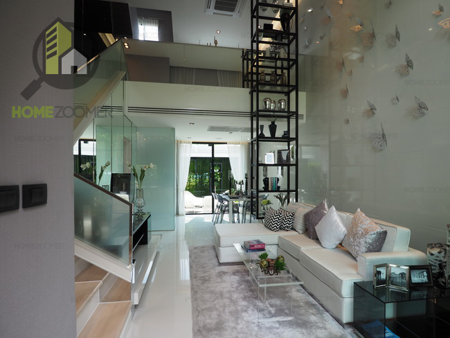 Baan Klang Mueng Viphawadi 