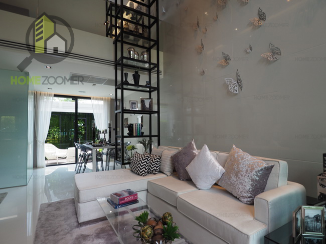 Baan Klang Mueng Viphawadi 