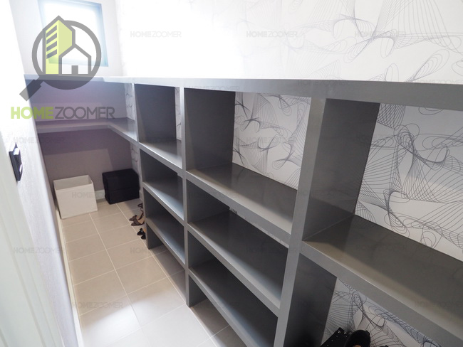 Baan Klang Mueng Viphawadi 