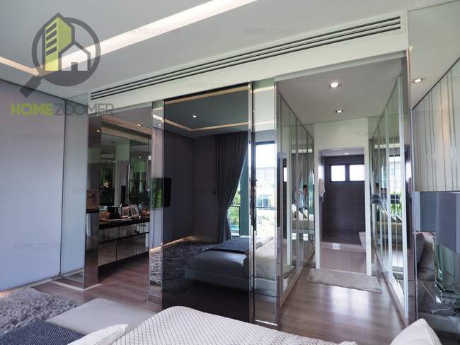 Baan Klang Mueng Viphawadi 