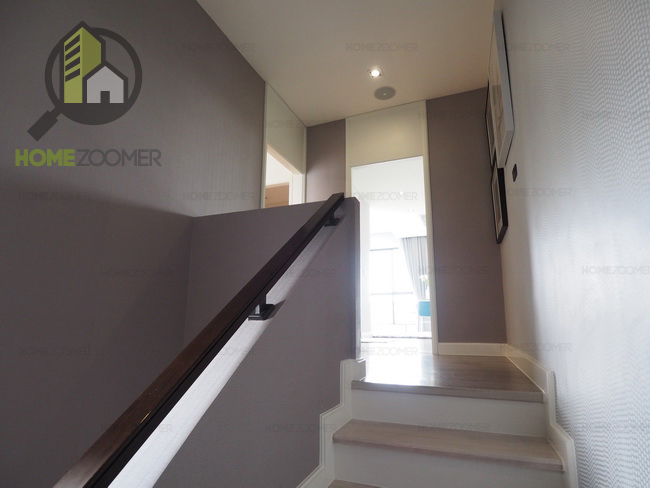 Baan Klang Mueng Viphawadi 
