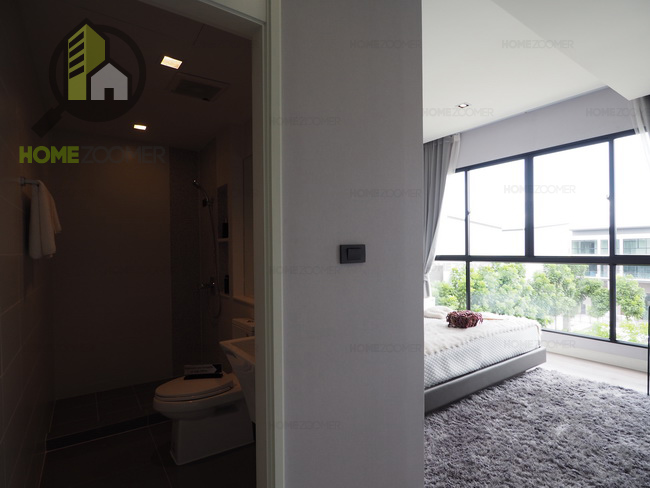Baan Klang Mueng Viphawadi 