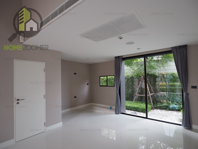 Baan Klang Mueng Viphawadi 