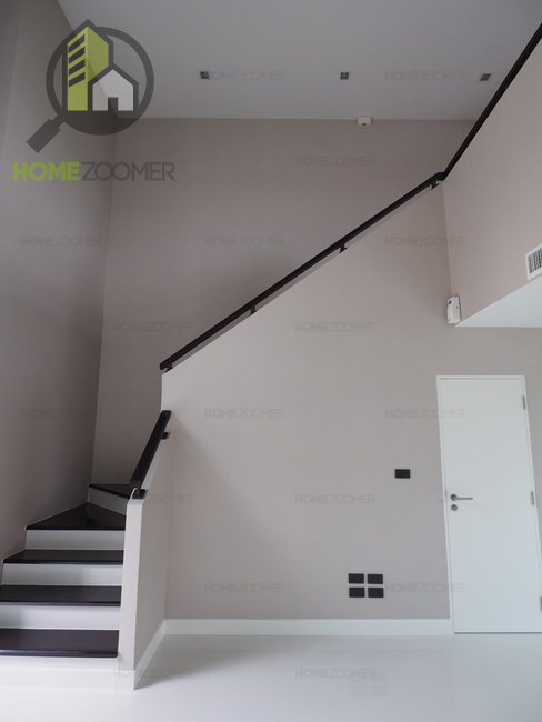 Baan Klang Mueng Viphawadi 
