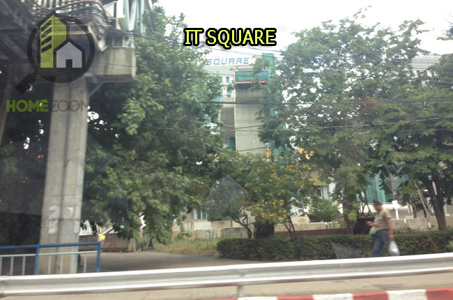 Baan Klang Mueng Viphawadi 
