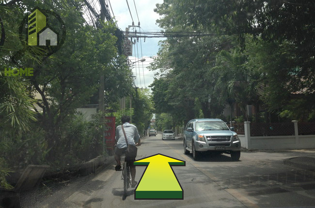 Baan Klang Mueng Viphawadi 