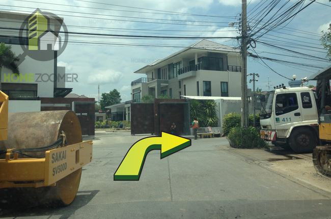 Baan Klang Mueng Viphawadi 
