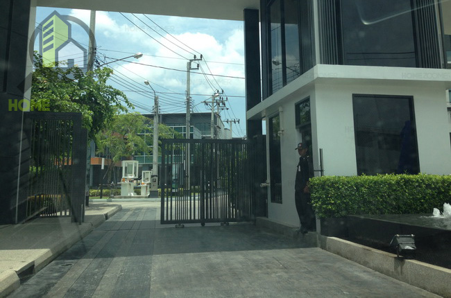 Baan Klang Mueng Viphawadi 