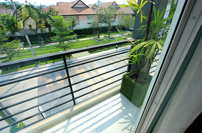 บ้านกลางเมือง สุขุมวิท 77