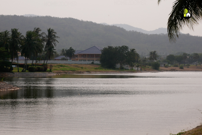 ปาล์ม เครสเซนต์ หัวหิน ( Palm Crescent Huahin )